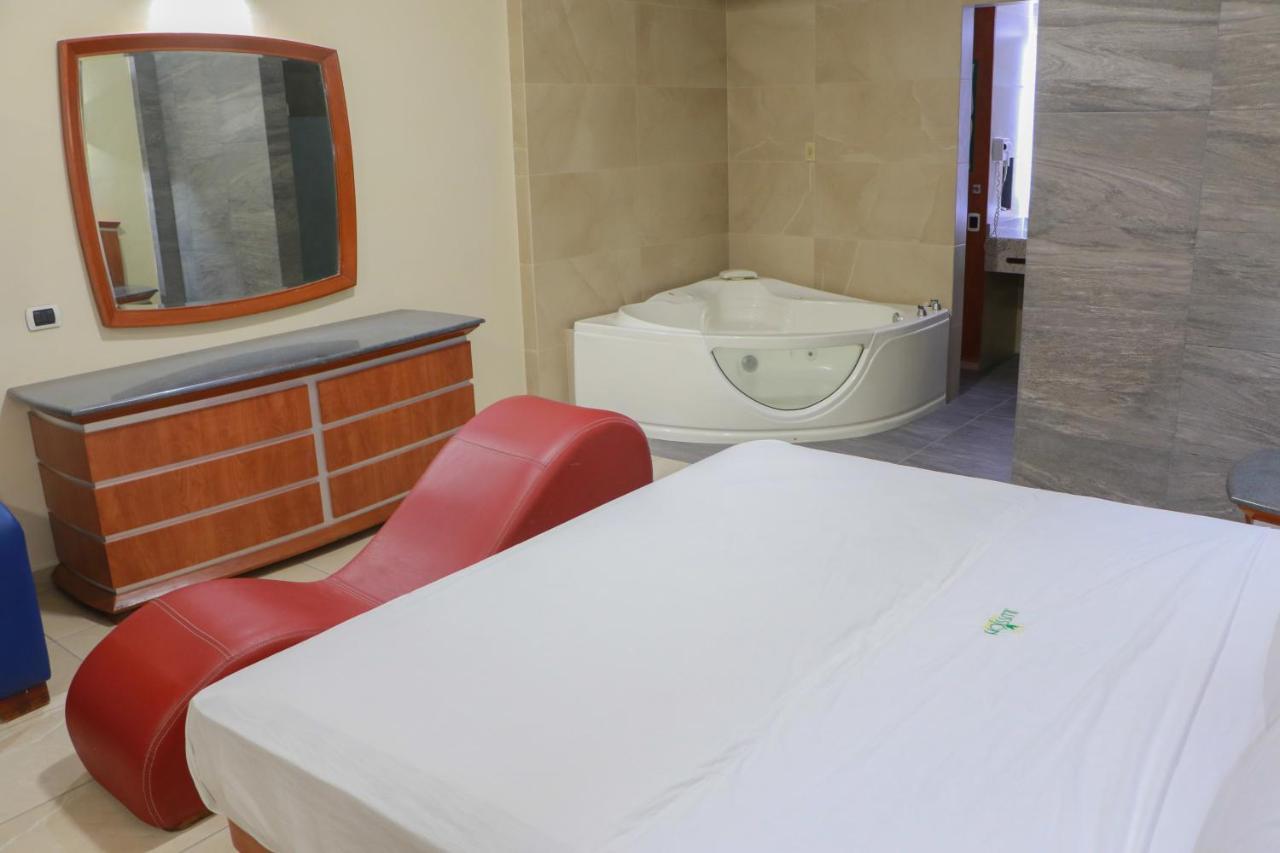 Autohotel Ilussion Córdoba Buitenkant foto