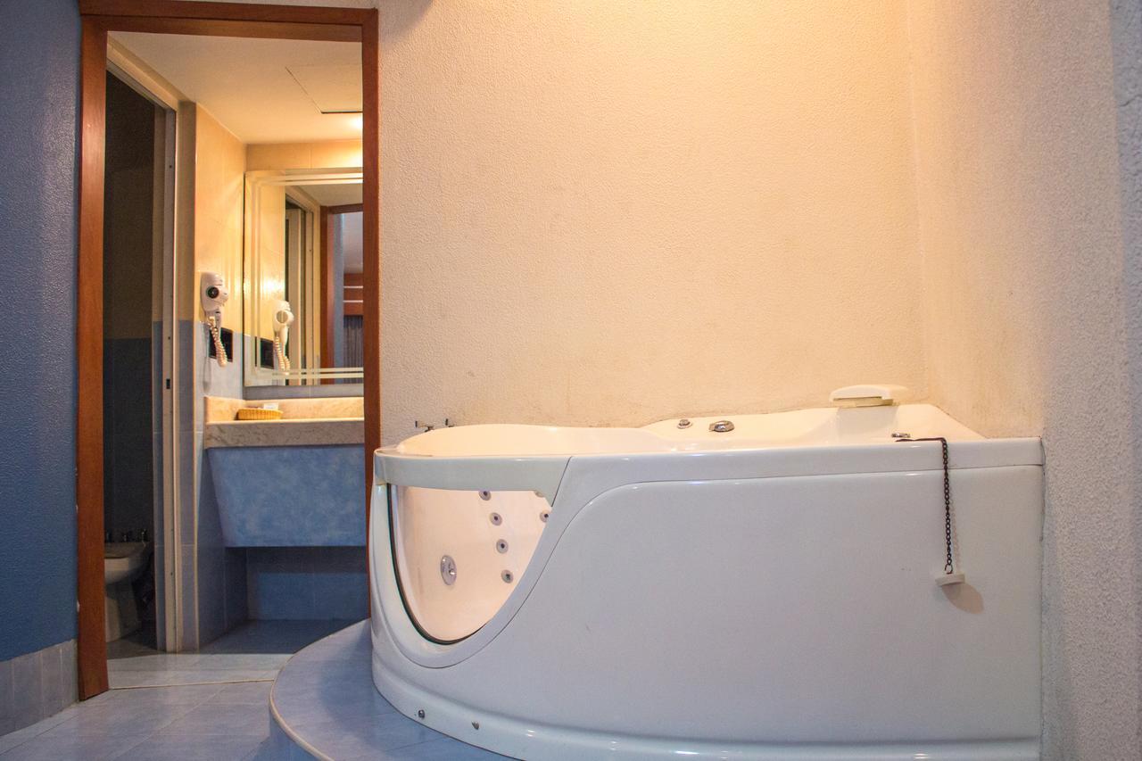 Autohotel Ilussion Córdoba Buitenkant foto